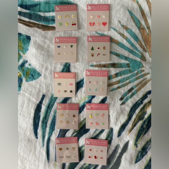 Olive & June Nail Polish and Accessories Set - Picture 3 of 3